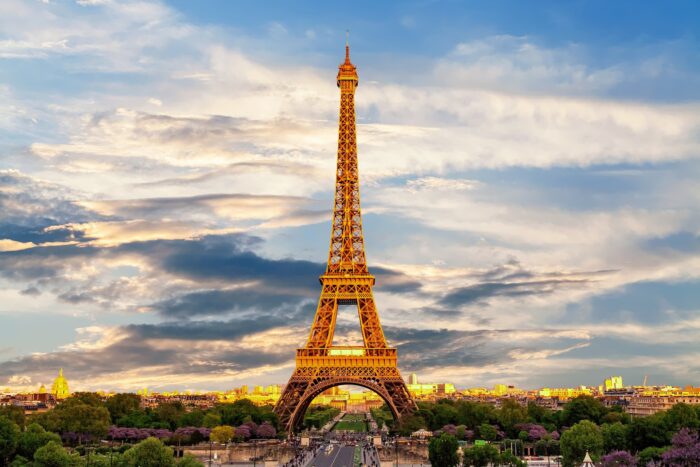 ESCAPADE PARISIENNE – Image 3