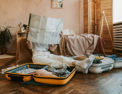 Voici notre petite check-list des essentiels à ne surtout pas oublier pour profiter pleinement de vos vacances