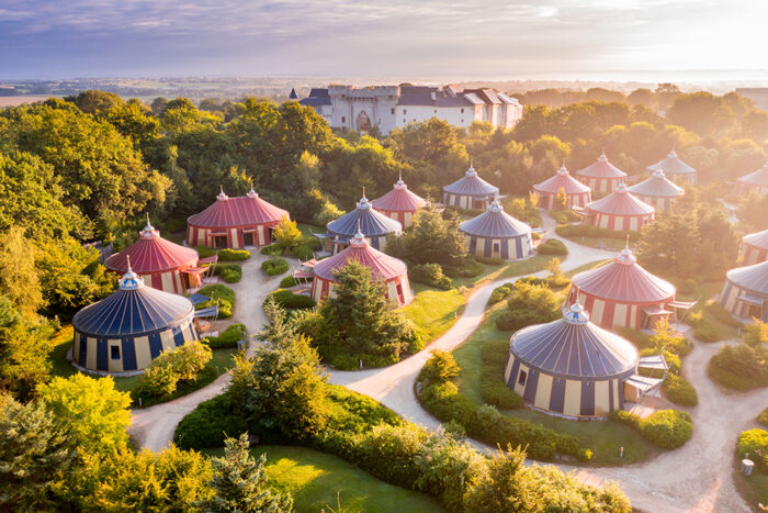 PUY DU FOU HEBERGEMENT DANS LE PARC – Image 5