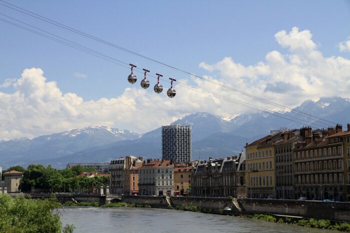 BULLES ET FUNICULAIRE