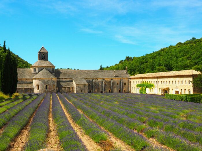 DEUX JOURS EN PROVENCE