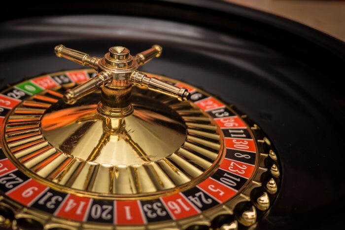 BULLES ET BAL AU CASINO