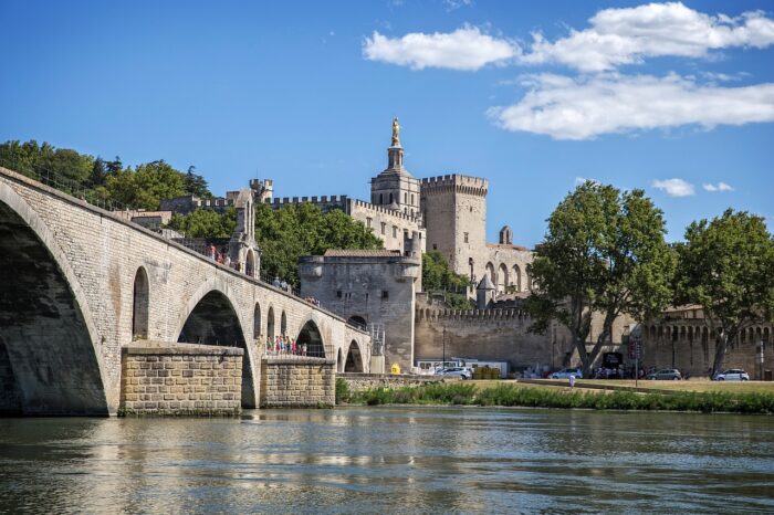 JOURNÉE EN AVIGNON
